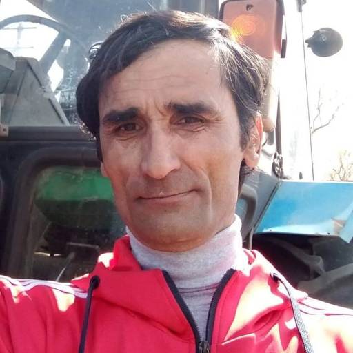 Холик Хакимов